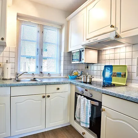 Semesterbostad Eilun 8, Strandstrasse *